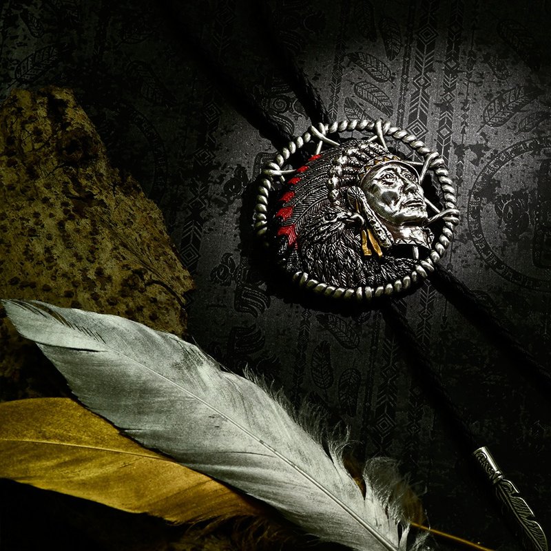 印地安传奇 保罗领带 Bolo Tie 皮革项链 皮绳领带 领绳领带 羽毛 - 领带/领带夹 - 人造皮革 银色