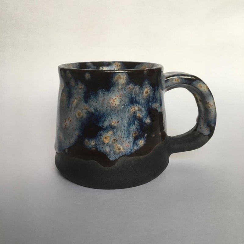 Blue and black galaxy glazed stoneware mug - 咖啡杯/马克杯 - 陶 多色