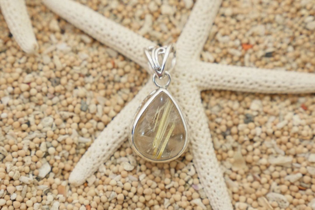 Golden power! Ruchiru Quartz pendant top - 项链 - 石头 黄色