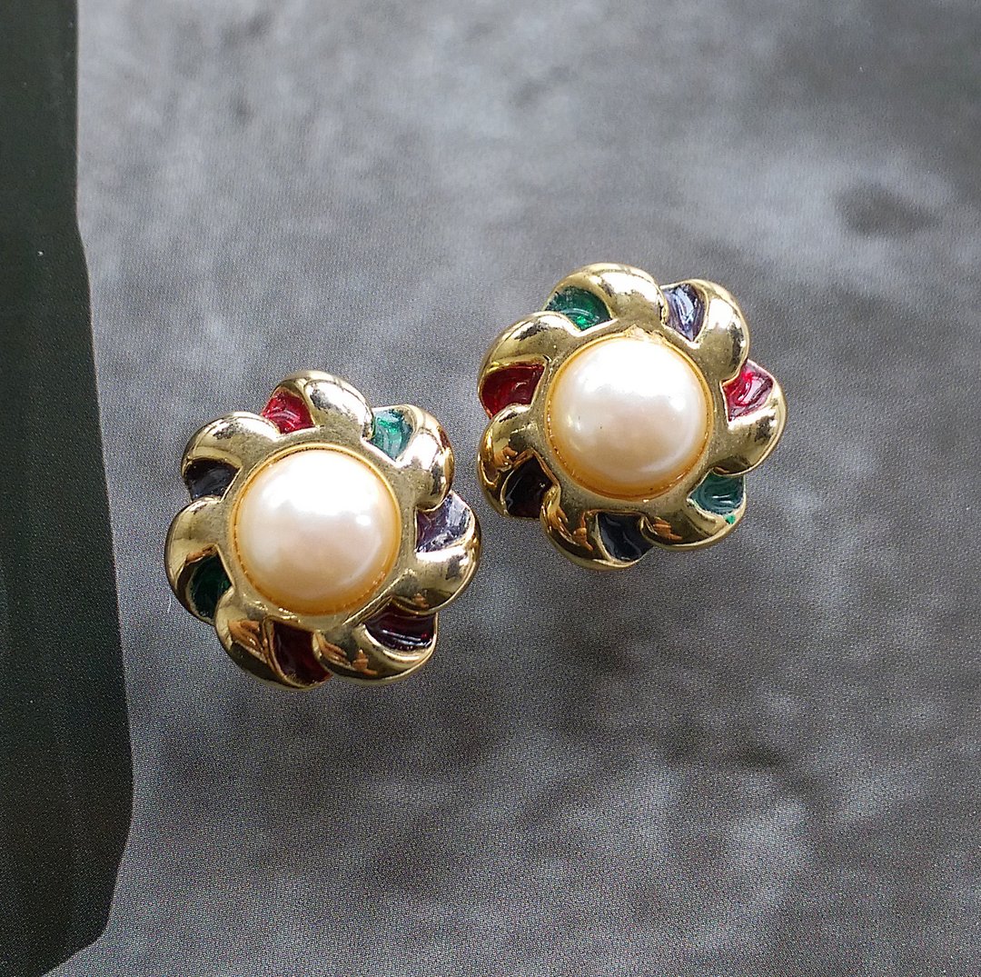 Vintage Jewelry 西洋古董饰品 典雅气质 彩框 仿珠 针式耳环 - 耳环/耳夹 - 其他金属 金色