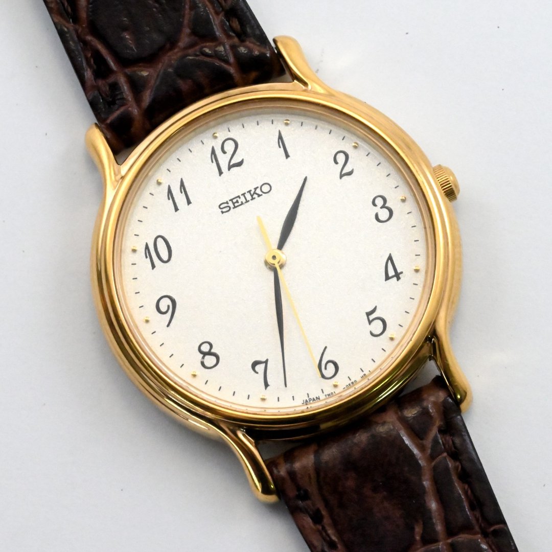 复古 SEIKO 中性石英手表 32 毫米银表盘 Ref.7N01-0BR0 日本发货 - 男表/中性表 - 不锈钢 白色