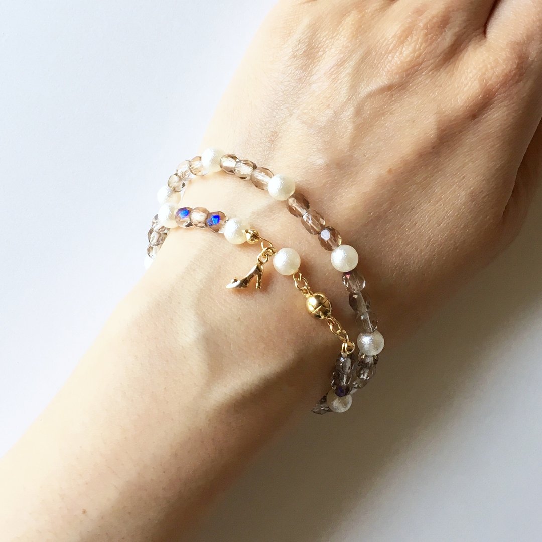 Light Czech Beads and Cotton Pearl Double Bracelet 5 - 手链/手环 - 玻璃 灰色
