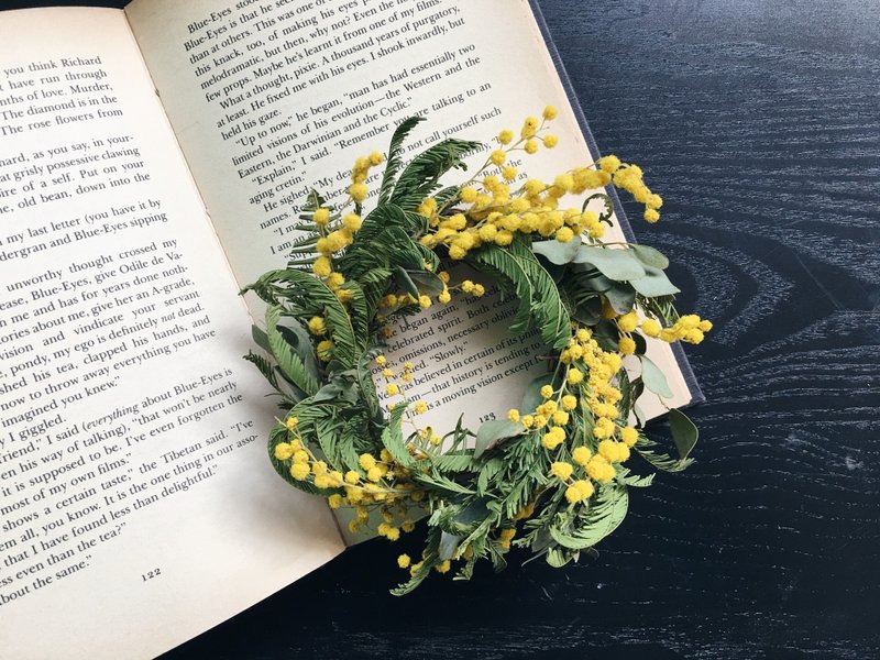 【好花】(限量)黄色金合欢干燥花圈 生日礼物 情人节礼物 手工制作 开幕花圈(S) - 摆饰 - 植物．花 黄色