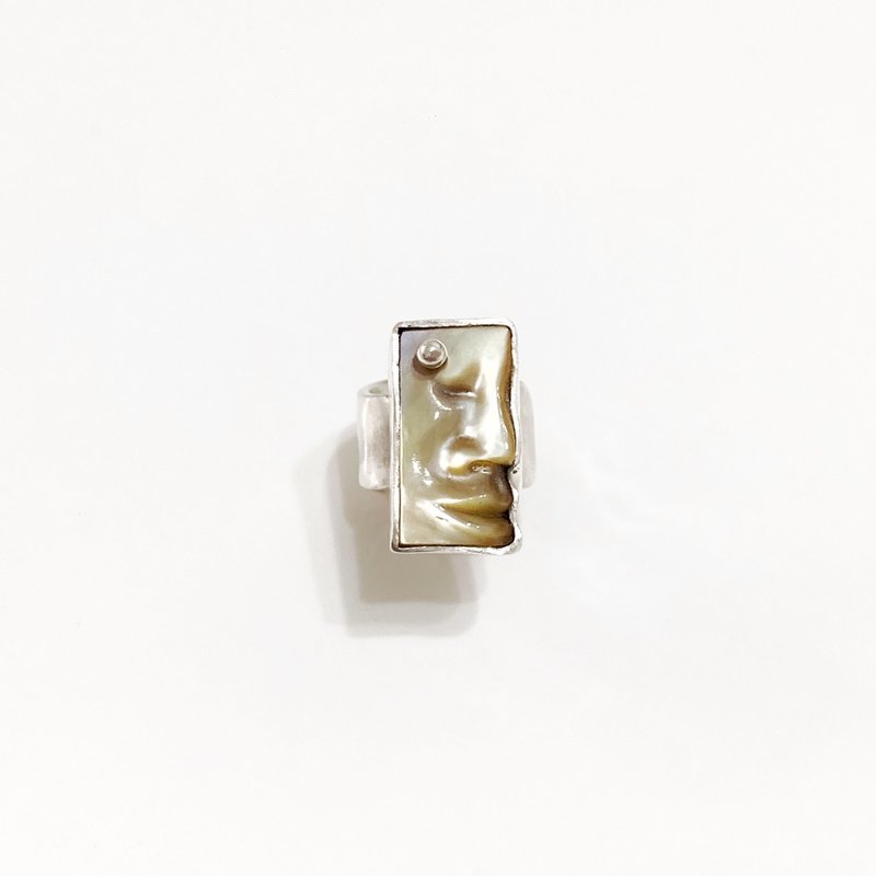 MEACHA-手工人脸眉骨钉珍珠贝耳 - 耳环/耳夹 - 贝壳 