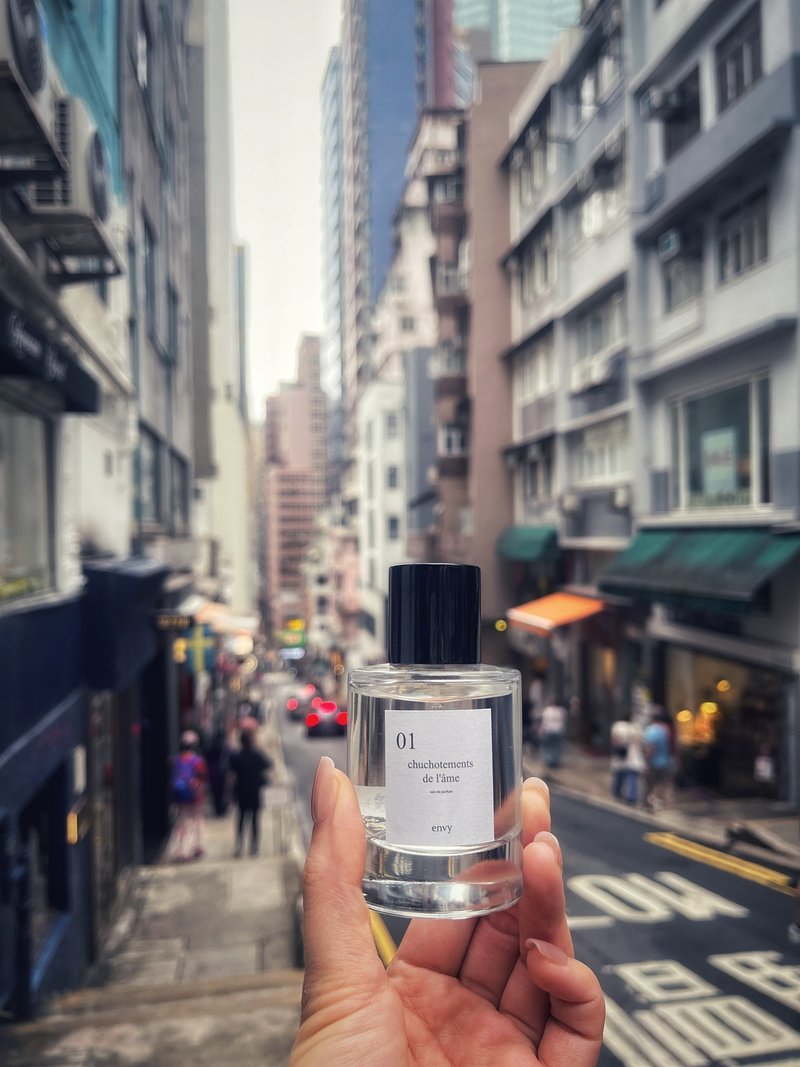 | 中性茶木 | 01 chuchotements de l'âme灵魂的低语香水 50ml - 香水/香膏 - 其他材质 