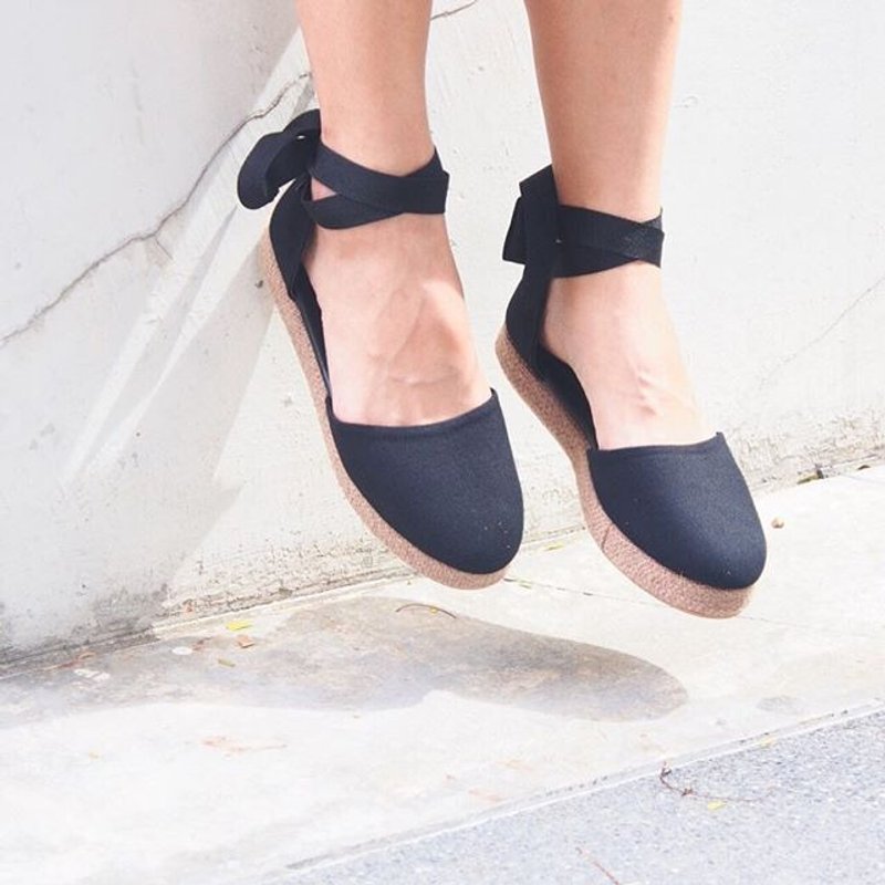 Lace Up Sandals (Black) - 男女凉鞋 - 其他材质 黑色