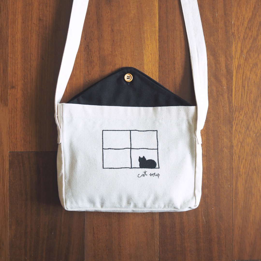 cat house bag : natural × black - 侧背包/斜挎包 - 棉 白色