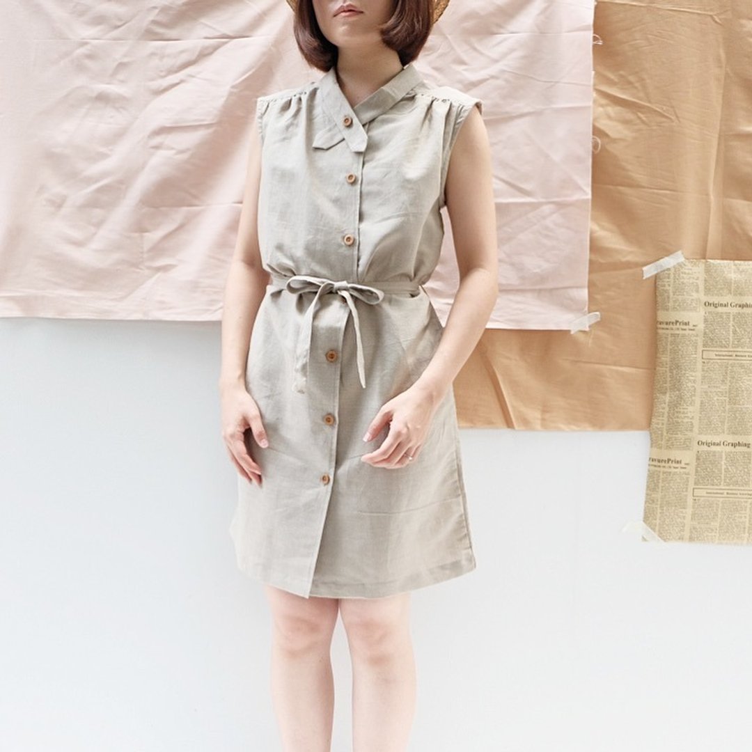 X-cross collar Dress : Beige Linen - 洋装/连衣裙 - 棉．麻 卡其色