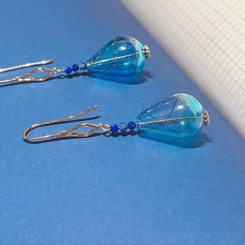 1KM 晚风漪夏•螺旋水滴玻璃耳勾 - 耳环/耳夹 - 琉璃 