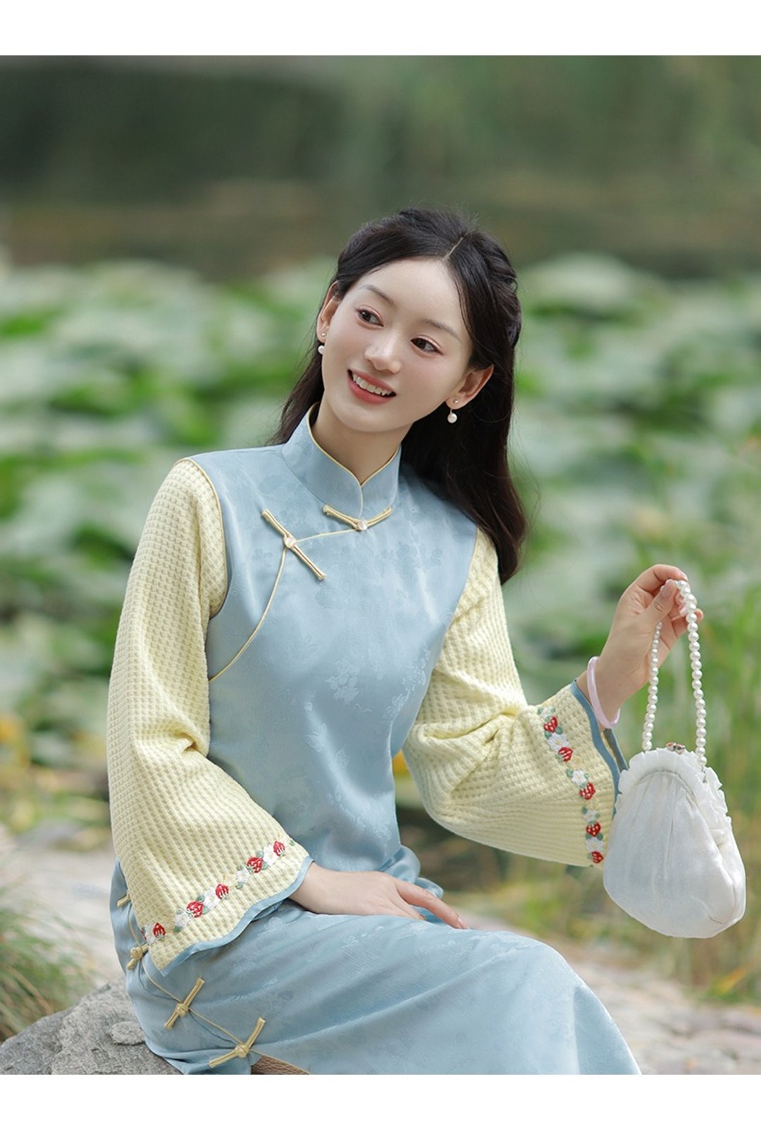 黃袖草莓加絨倒大袖假兩件旗袍 寬松提花洋裝 春節過年戰袍 - 洋装/连衣裙 - 其他人造纤维 蓝色