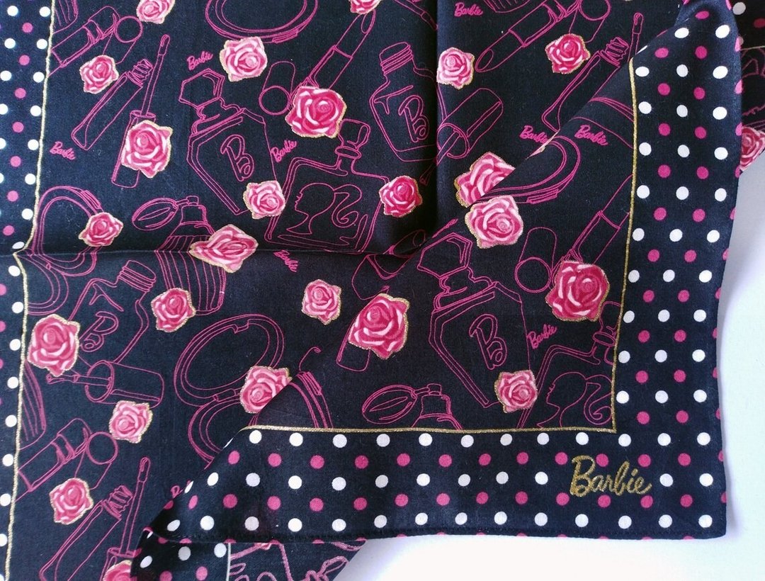 Barbie Vintage 手帕 金色华丽 - 玫瑰与美人印花 (18.5 英寸) - 手帕/方巾 - 棉 黑色