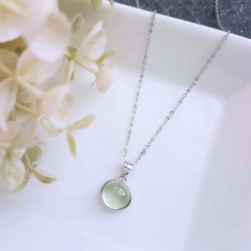 绿精灵。10mm葡萄石925纯银墬链 - 项链 - 半宝石 绿色