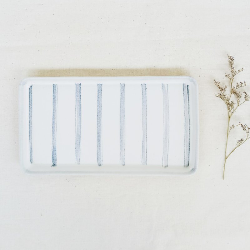 简约手作小清新中盘－条纹 - 浅碟/小碟子 - 陶 白色