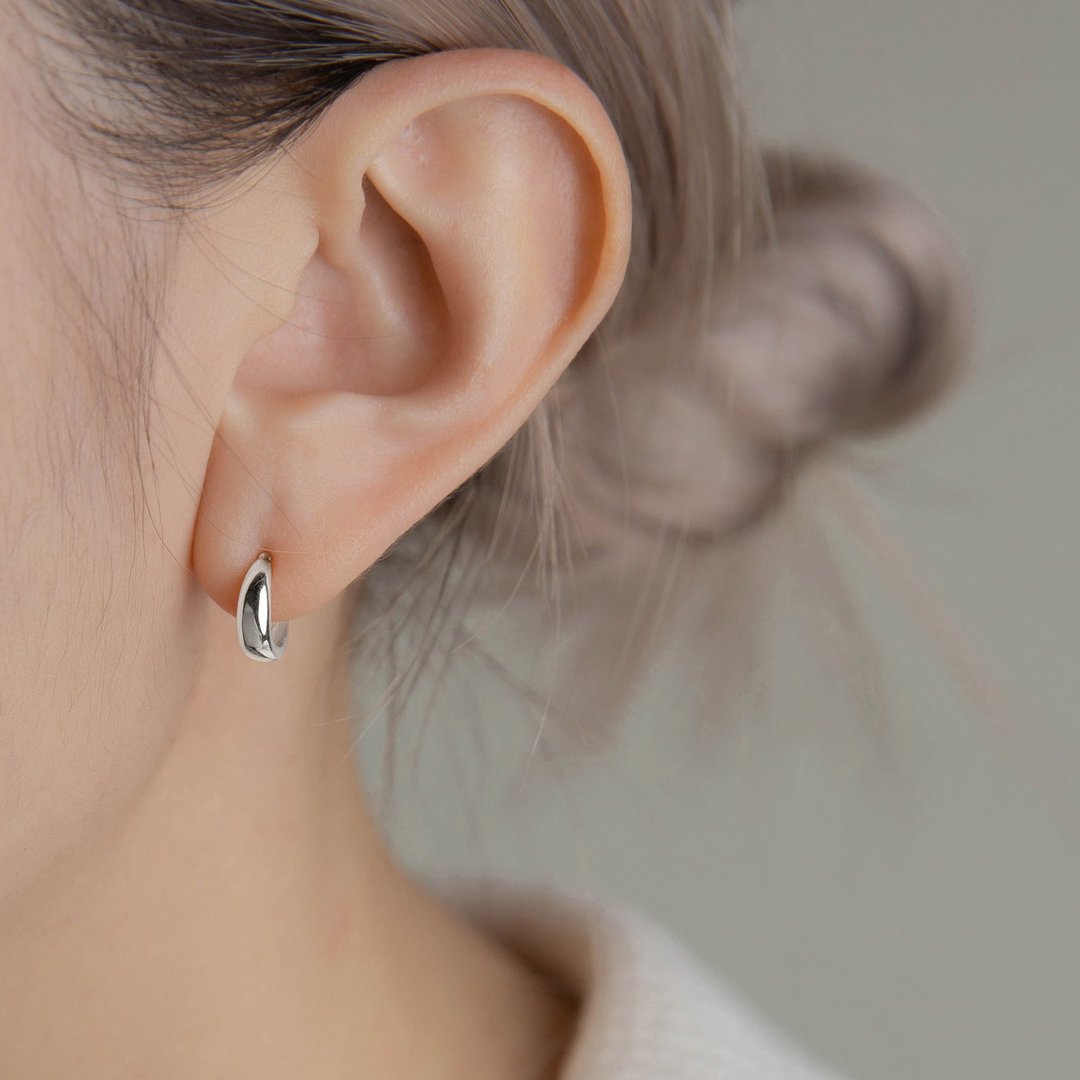 10mm Hoop Earrings (Silver) 纯银小圈圈耳环 圈型耳环 - 耳环/耳夹 - 纯银 银色