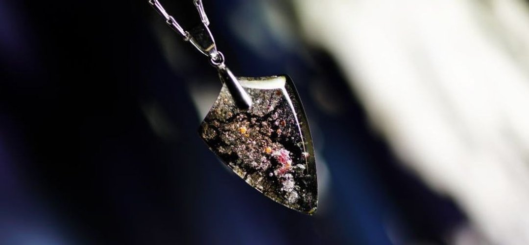 [Made to order] Miyabi emblem - 项链 - 玻璃 黑色