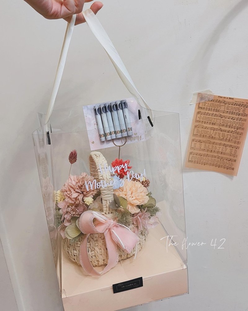 永生康乃馨小花篮/妈妈有钱花/捷运站自取包邮 - 干燥花/捧花 - 植物．花 