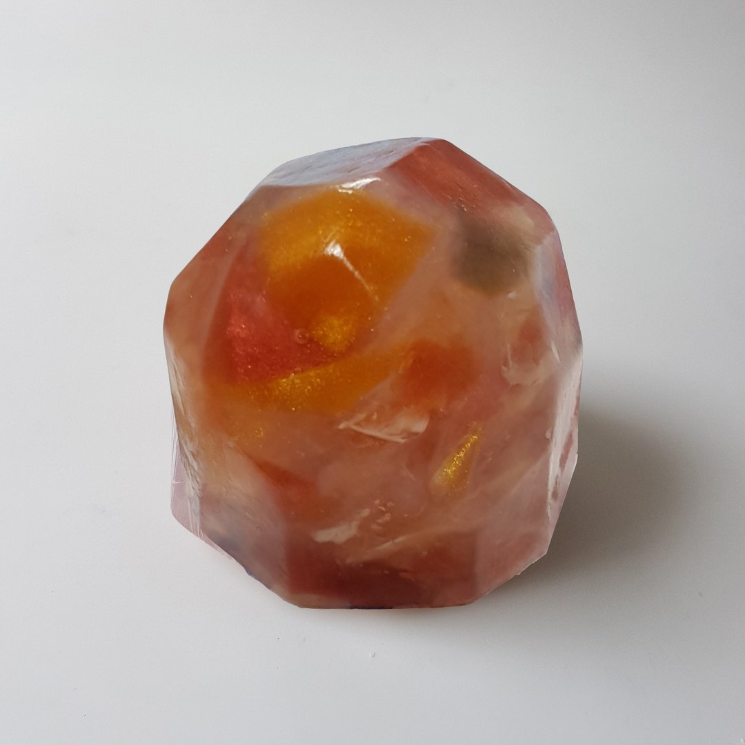 诞生石皂/矿石皂 - 水晶造型精油手工皂 - 肥皂/手工皂 - 其他材质 红色