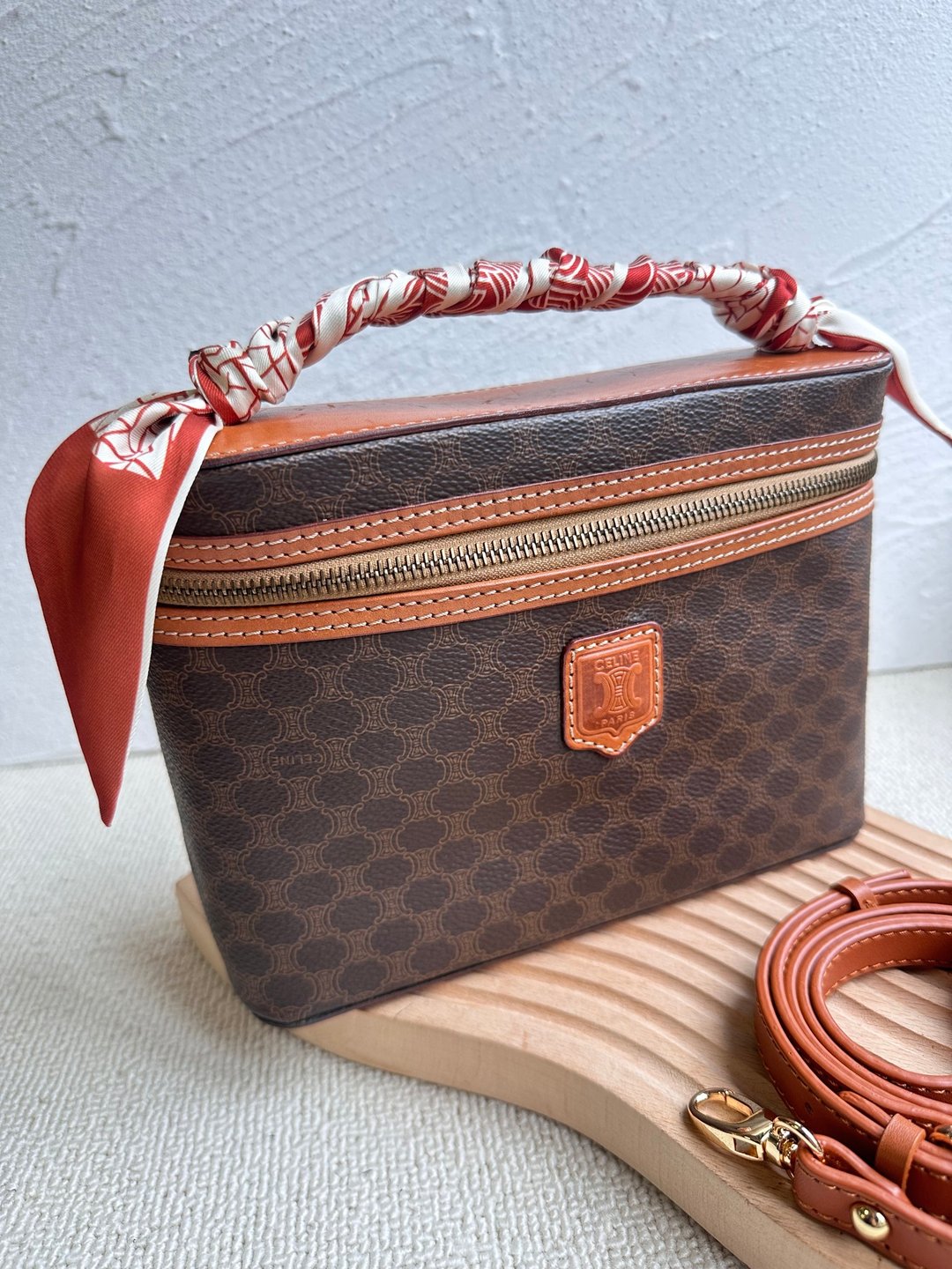 中古包 Vintage Celine 棕花化妆盒子包 - 侧背包/斜挎包 - 防水材质 咖啡色