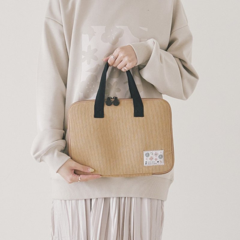 11寸iPad收纳包-手提款/I系列/大地棕 - 平板/电脑保护壳 - 棉．麻 卡其色