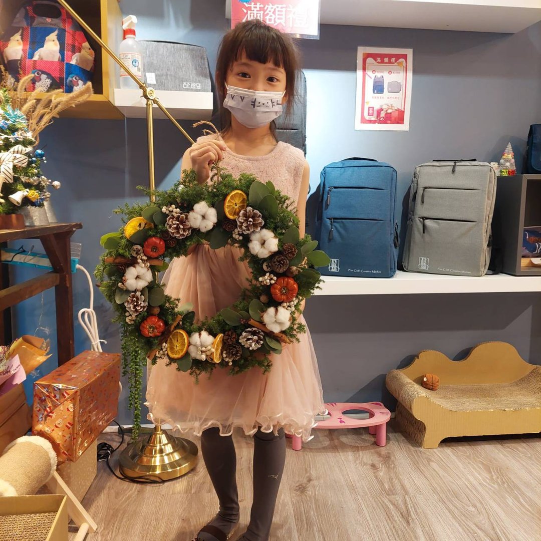 【体验】【圣诞花圈课程】澎湃缤纷新鲜雪松花圈/大大幸运松果吊 - 植栽 - 植物．花 