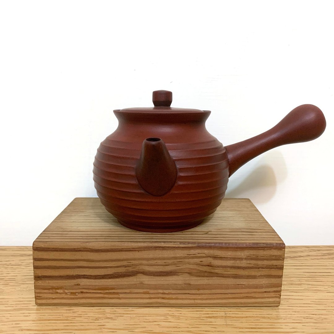 台湾【朱泥】手拉坯薄胎KyuuSu横手急须壶4 - 茶具/茶杯 - 陶 红色