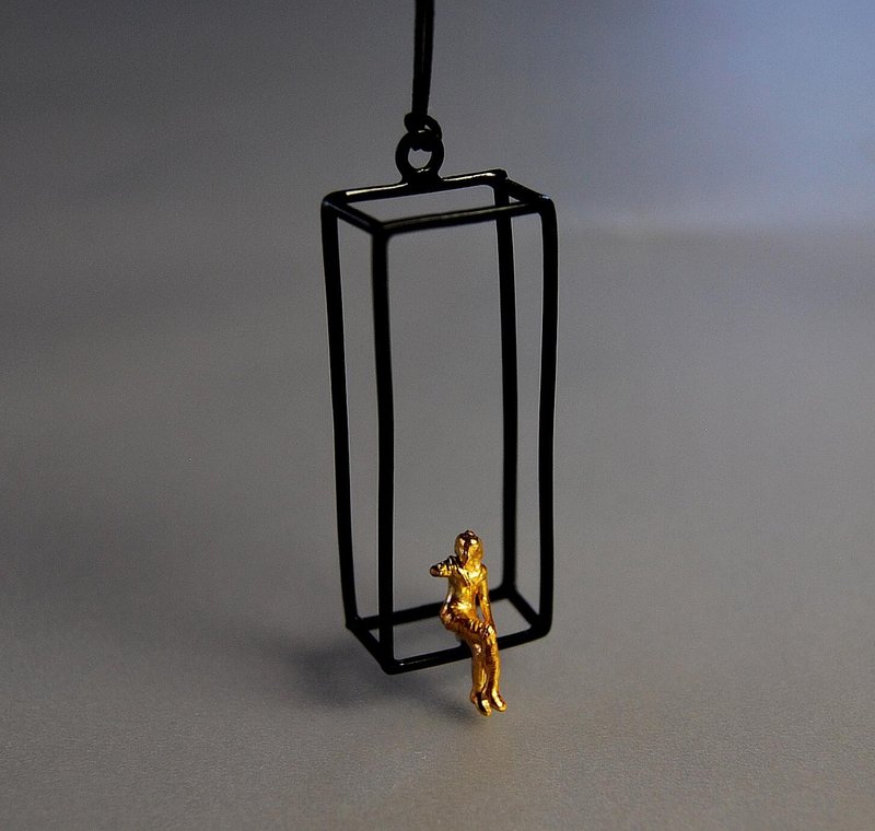 【纯银镀黑铂金】立体雕塑女孩3D镂空秋千项链 梦空间 吊坠坠子配棉绳 长方形框 简约优雅创意设计订婚结婚生日礼物 N176 | 希腊原创手工饰品 This and That - 项链 - 其他金属 黑色