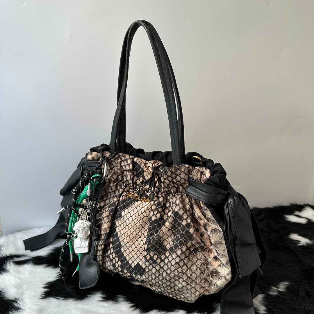 中古包 PRADA 普拉达黑色蟒蛇纹托特手提包 - 手提包/手提袋 - 真皮 卡其色