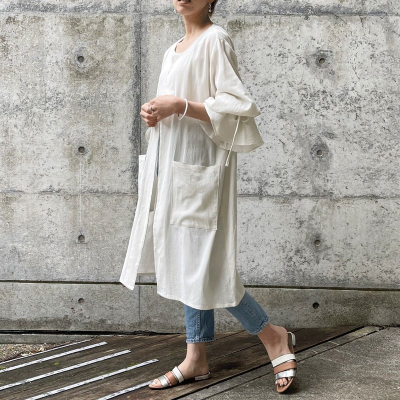 Cotton 100 Very light balloon sleeve spring coat - 女装休闲/机能外套 - 棉．麻 白色