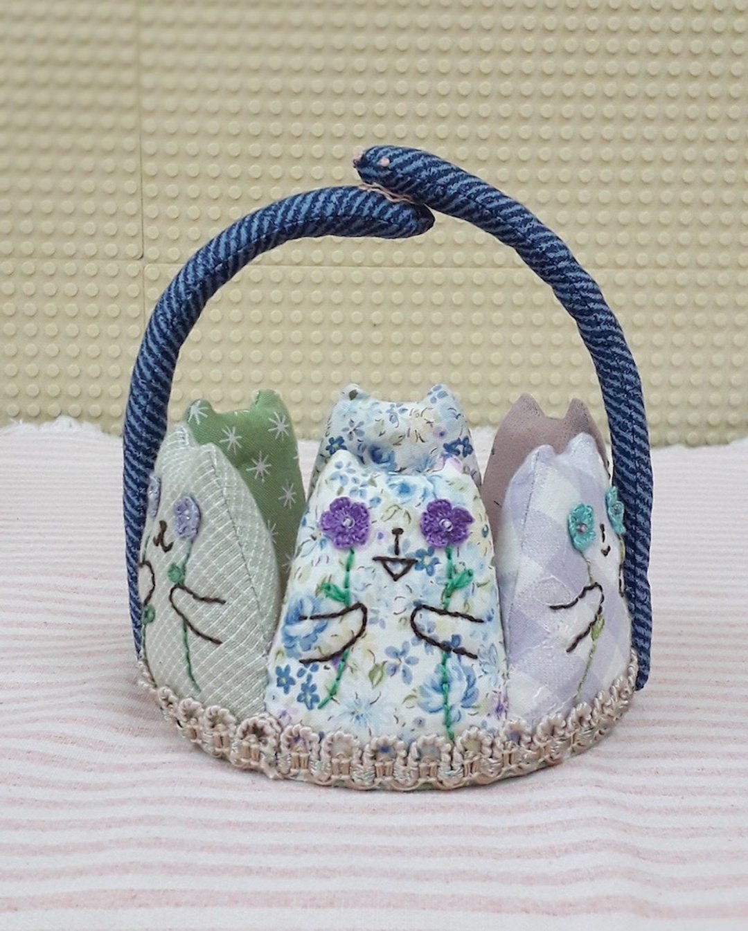 花篮猫造型收纳盒 - 收纳用品 - 棉 多色