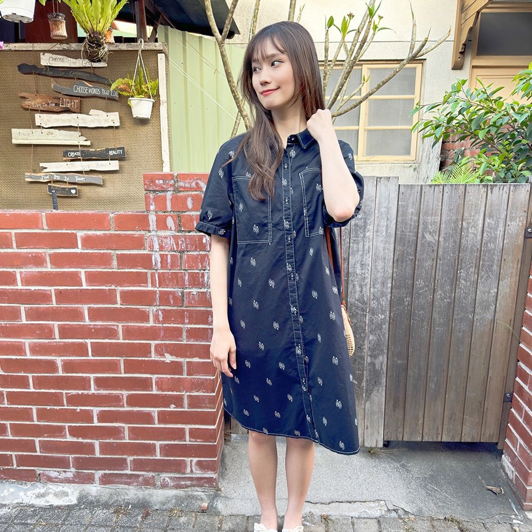 Hana Mokuba 衬衫式满版印花日系休闲洋装 - 洋装/连衣裙 - 其他材质 