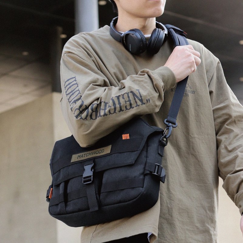 Matchwood Army Messenger Bag 邮差包 侧背包 斜背包 平板小包 - 侧背包/斜挎包 - 防水材质 黑色