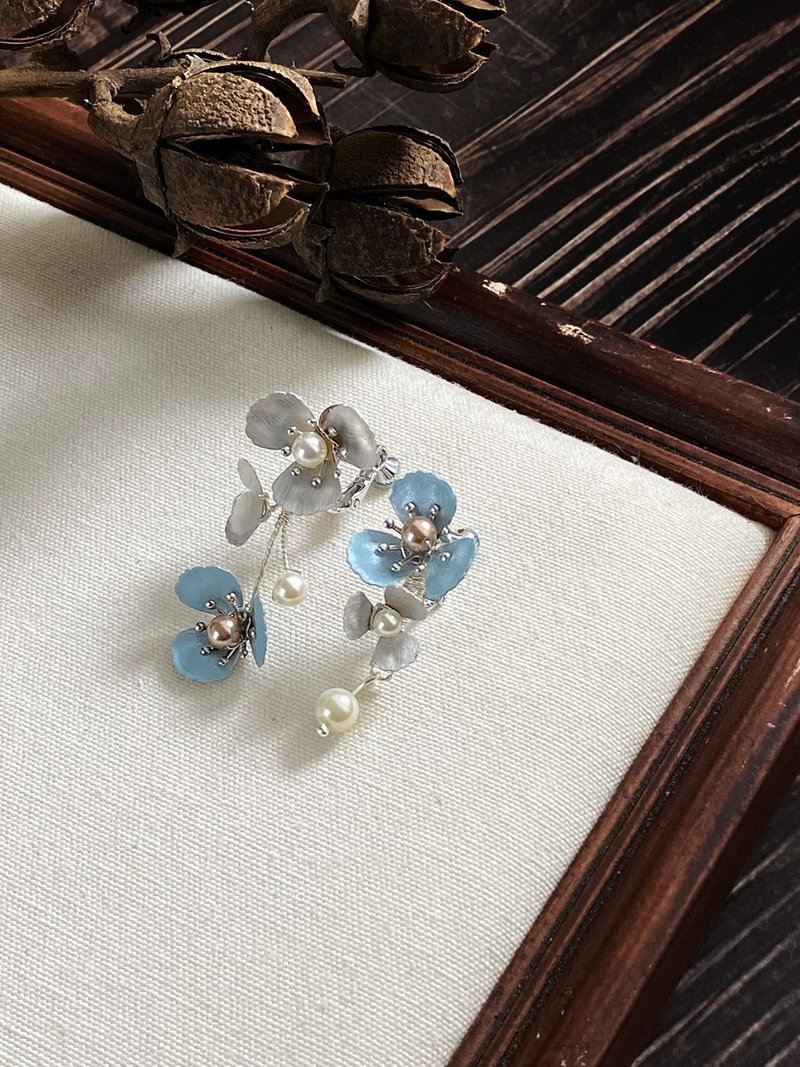 西洋骨董风 古典山茶花不对称耳环 烟灰蓝 - 耳环/耳夹 - 珍珠 