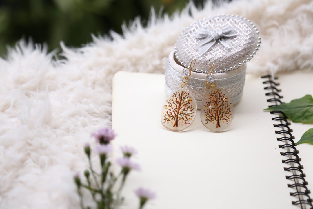 Fallen Leaves Earring  Autumn Sakura - 耳环/耳夹 - 压克力 透明