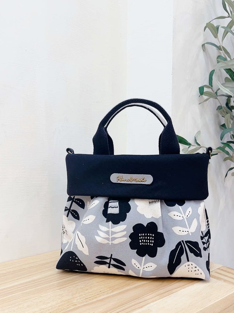 现货包邮/花朵折裙包 - 手提包/手提袋 - 棉．麻 