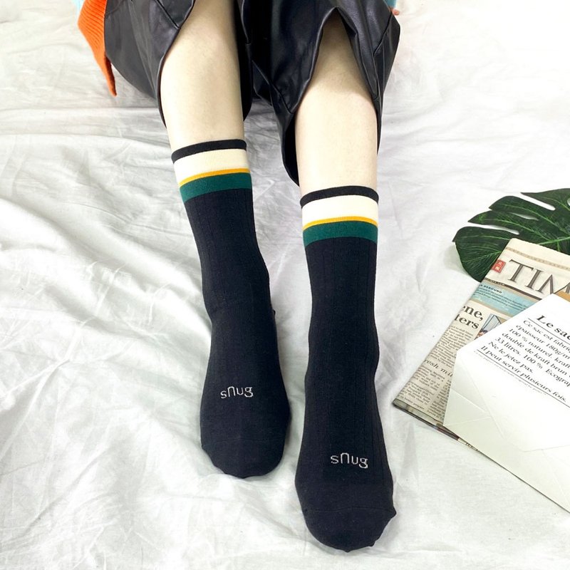 【学院风中筒袜黑色】ins 穿搭 除臭袜 台湾制 - 袜子 - 棉．麻 黑色