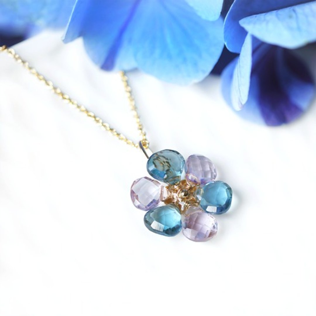 ☆ Pale Hydrangea Necklace with London Blue Topaz and Amethyst ~Tina - 项链 - 宝石 