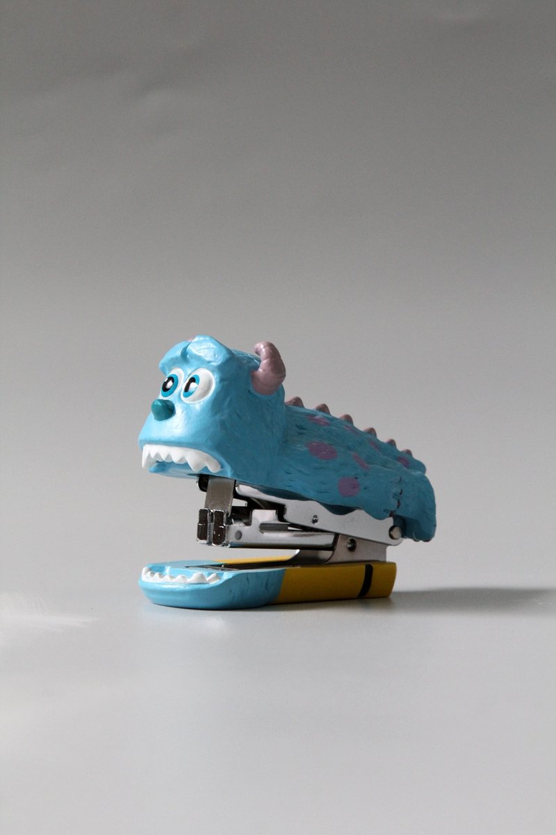 日本迪士尼设计怪兽电力公司系列10号针小钉书机(毛怪) - 钉书机 - 树脂 蓝色