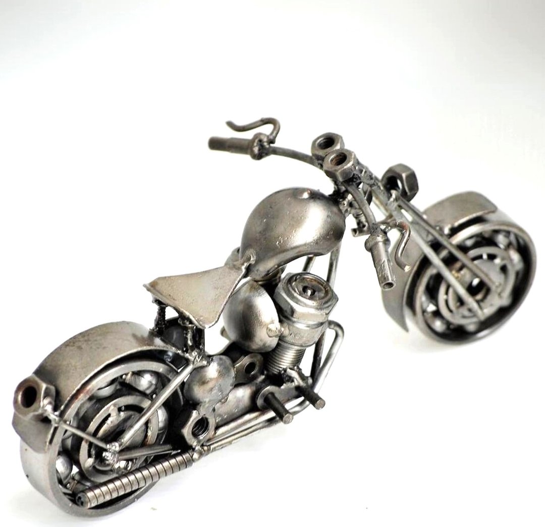 Chopper Motorcycle Sculpture (A) - Stunning Welded Art, Cool Birthday Gift - 摆饰 - 其他金属 