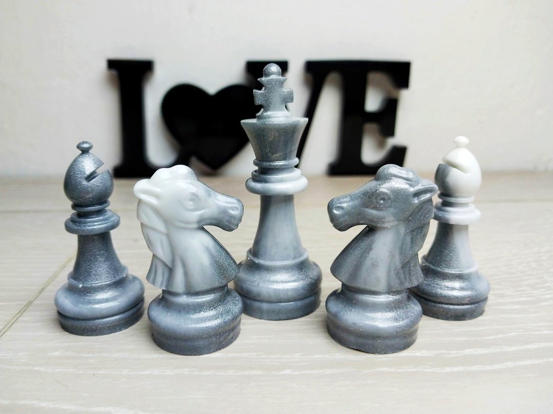 定制化树脂西洋棋套装附棋盘 |特大号尺寸 2.75 英寸（7 厘米）|环氧树脂 - 桌游/玩具 - 树脂 灰色