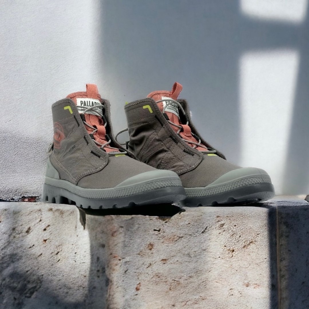PALLADIUM PAMPA TRAVEL LITE 快速绑带潮流军靴 79104-021 - 女款休闲鞋 - 其他材质 多色