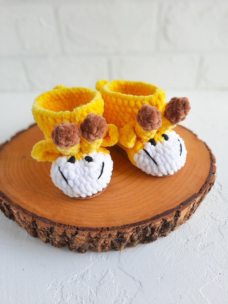 New baby gift, baby giraffe booties, woodland baby shower, soft baby shoes - 婴儿鞋 - 其他材质 黄色
