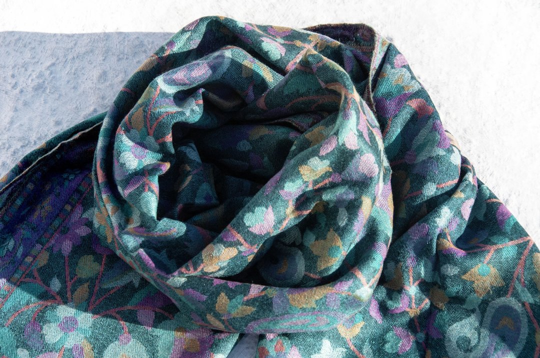 喀什米尔Cashmere/羊绒围巾/纯羊毛围巾披巾/戒指绒披肩-绿色花朵 - 围巾/披肩 - 羊毛 多色