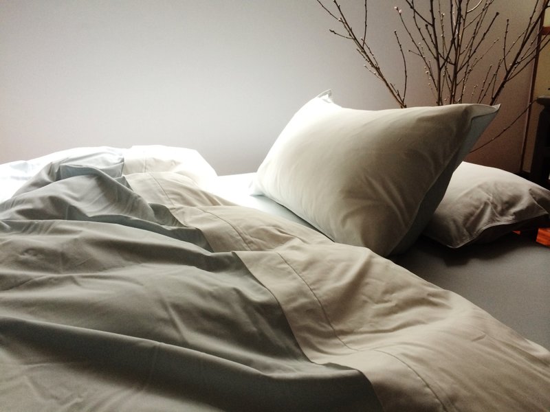 Lost Stars迷失的星星有机棉加大双人床包(宁静浅蓝) - 寝具 - 棉．麻 蓝色