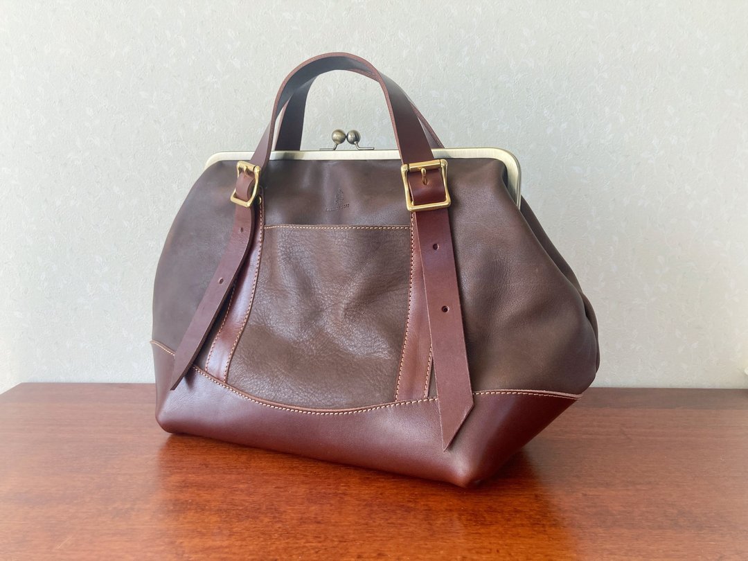 Tochigi Leather x Himeji Leather Nume Leather Gamaguchi 2way Bag montagna L Bitter Brown - 公文包/医生包 - 真皮 咖啡色