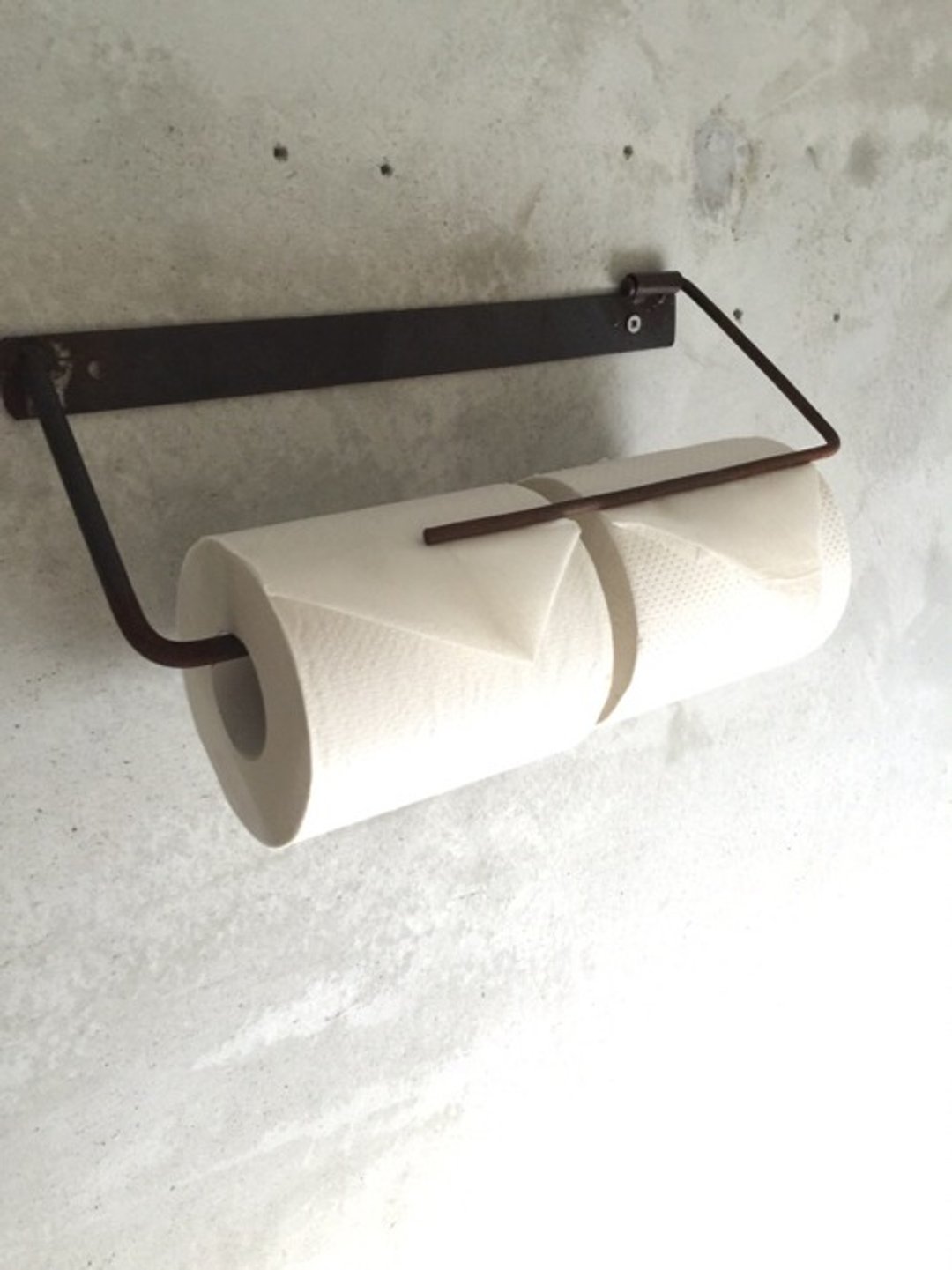 Limited Quantity I H- B2 Paper Holder Kitchen Paper Toilet Paper Iron with Screws Iron Furniture - 摆饰 - 木头 