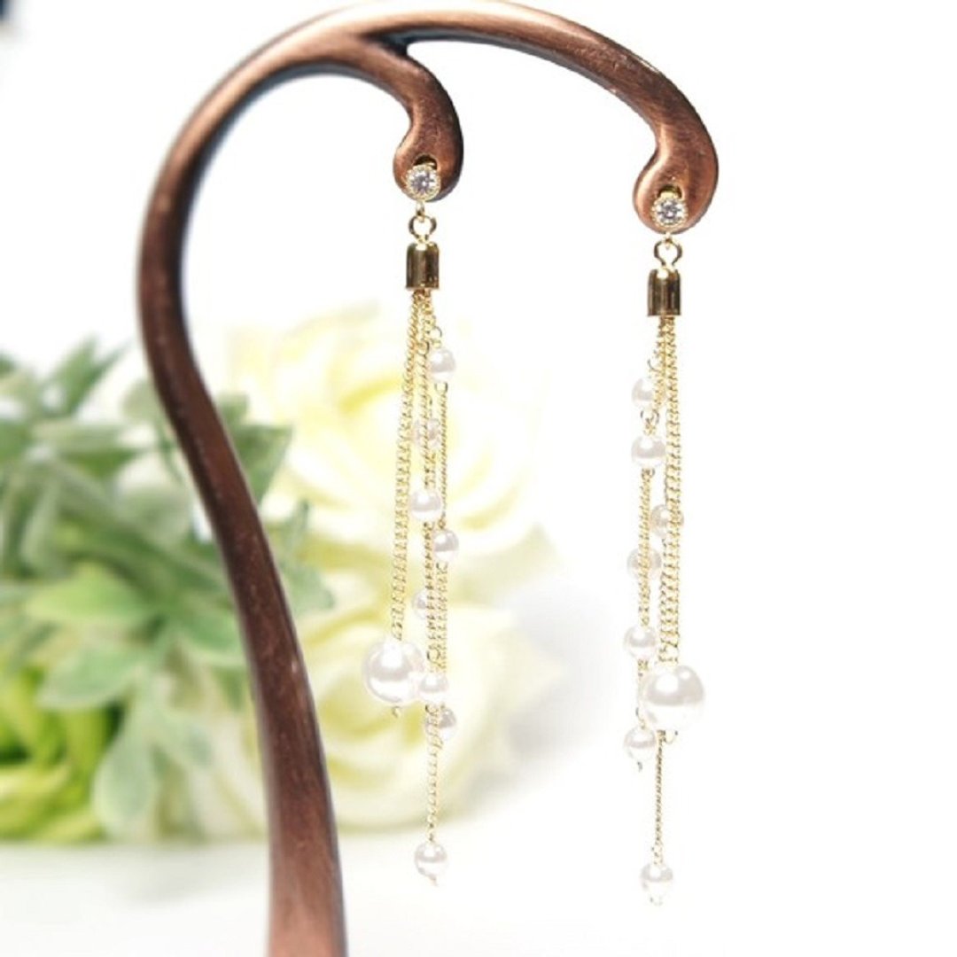 Swinging Pearl Long Pierced Earrings / Clip-on Earrings - 耳环/耳夹 - 贵金属 金色