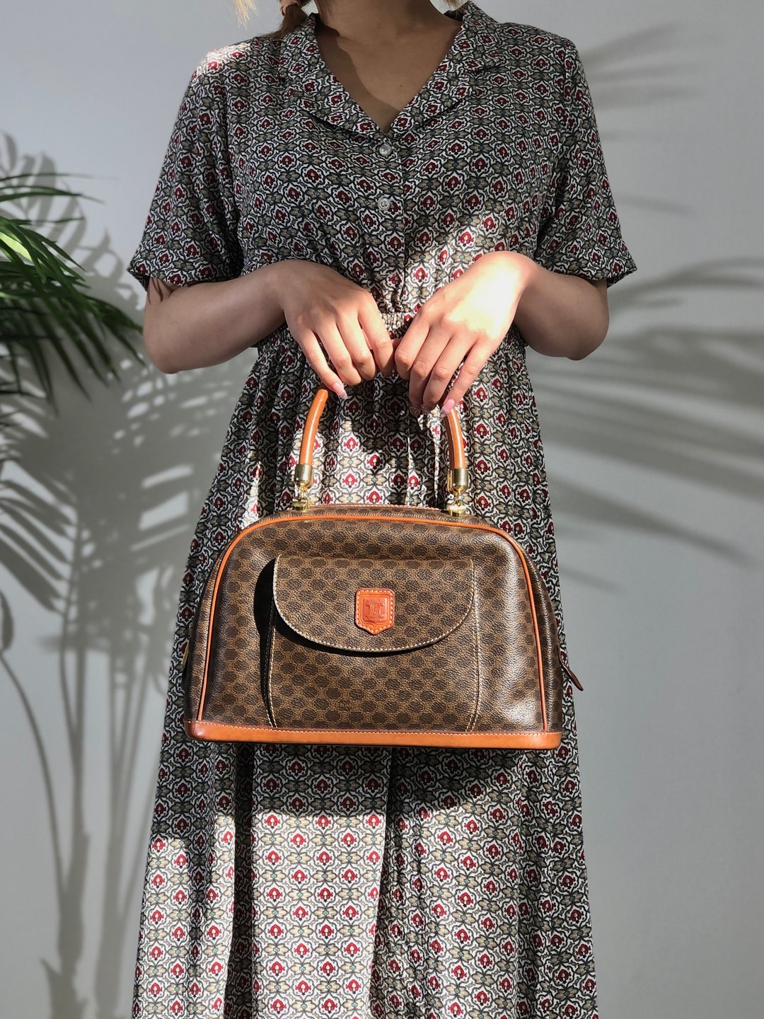 【日本直送 名牌中古包】CELINE 赛琳 马车图腾 经典半月形 手提包 棕色 vintage kdbz26 - 手提包/手提袋 - 真皮 咖啡色