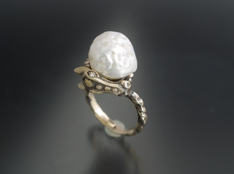 YOKAI Horse Ring Sagari 10K YG with South Sea Pearl*Diamond - 戒指 - 贵金属 金色