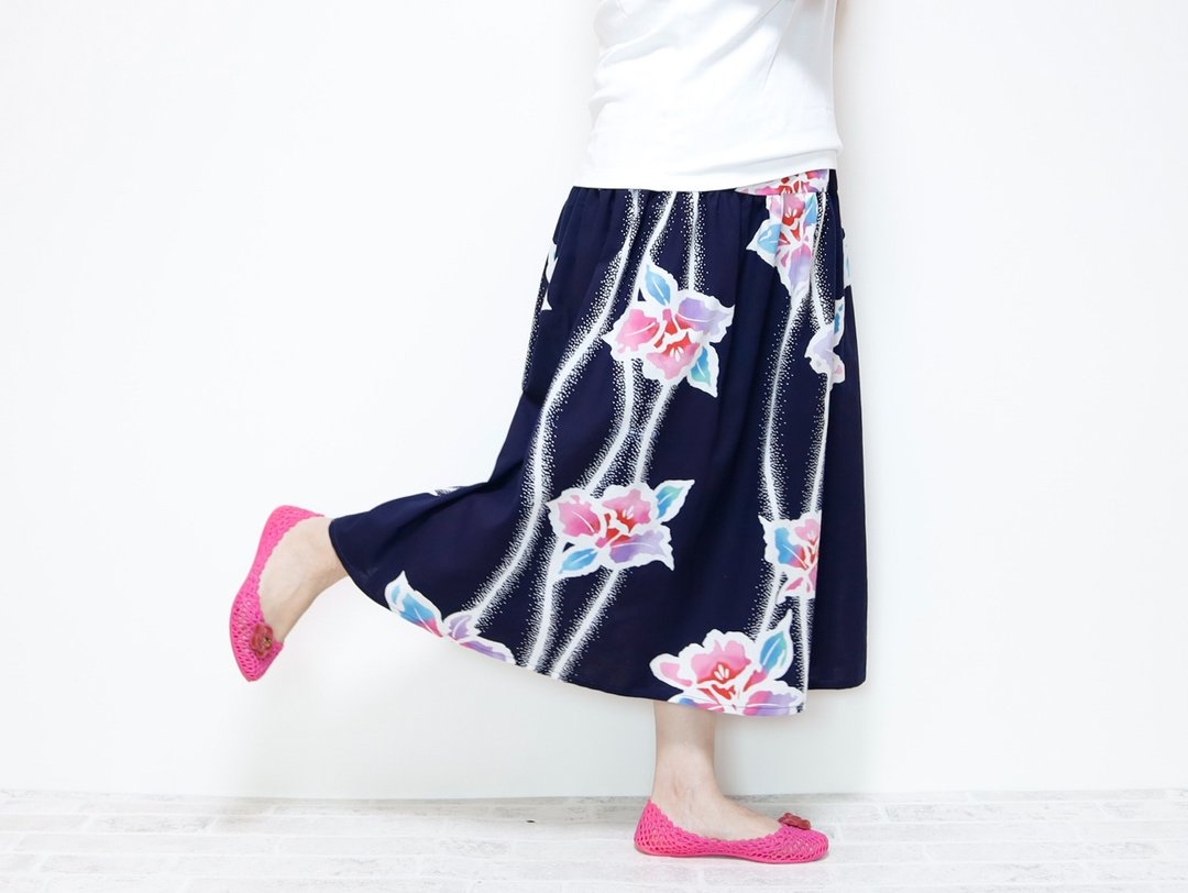 YUKATA SKIRT - 浴衣布料制成的伞摆长裙 - 返乡与夏日祭典皆宜 - 裙子 - 棉 蓝色