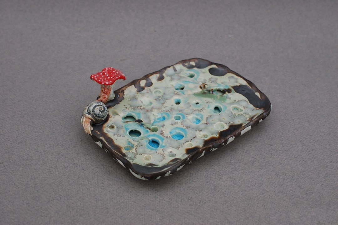 Ceramic soap dish Mushroom and snail figurine Natural style Saucer rectangular - 花瓶/陶器 - 陶 多色